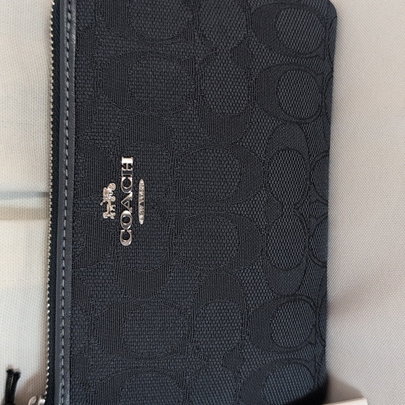 Coach Blue Demin Signature C Jacquard Wristlet NWT - Picture 2 of 5